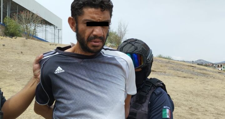 Detienen a hombre en los Pastitos con una dosis de presunto cristal tras ser reportado por presunto robo