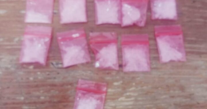 Aseguran a menor de 17 años por la posesión de 11 bolsitas con presunto cristal