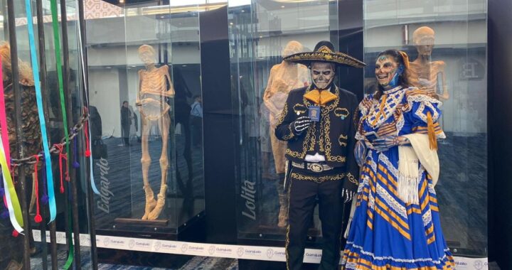 Momias exhibidas en el tianguis turístico están siendo bien cuidadas; ‘La Bruja’ se mueve