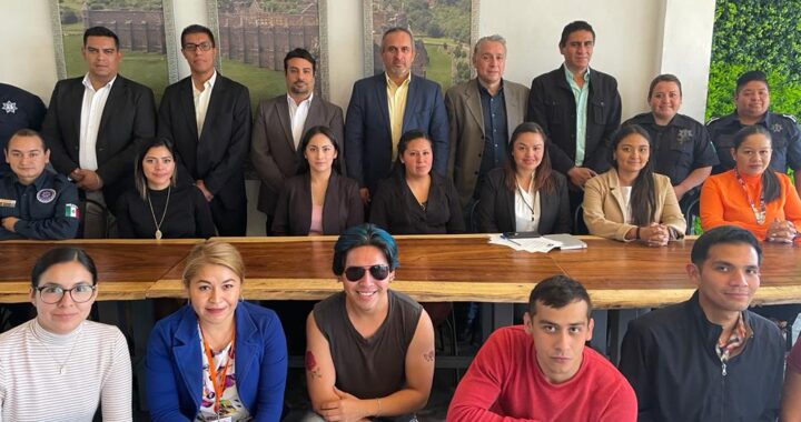 Entregarán más de 200 botones de enlace a los comités vecinales 