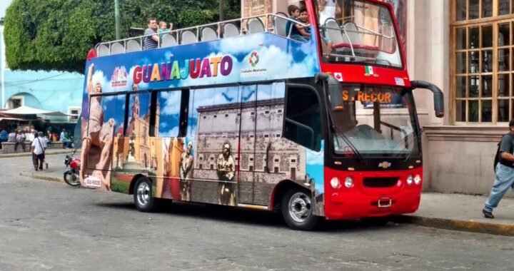 Aumento de turismo provoca saturación en servicios para conocer la ciudad