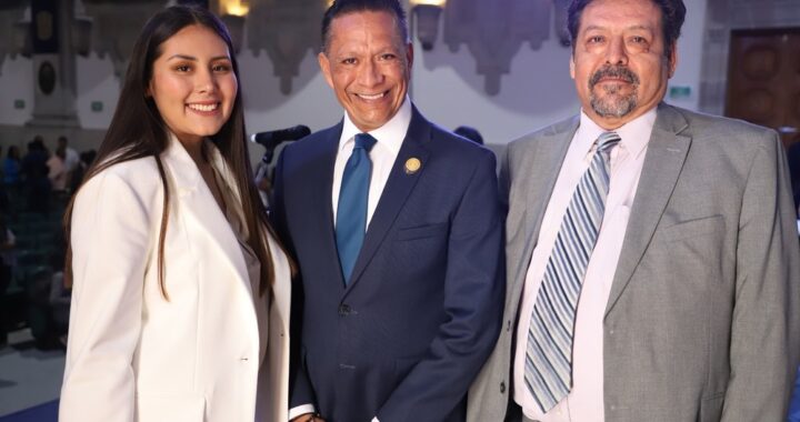 UG reconoce la excelencia académica de sus estudiantes de la División de Derecho Política y Gobierno