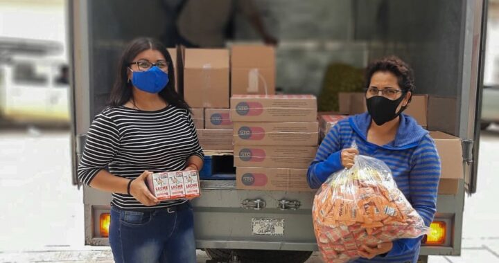 Apoyan a alumnos de kínder y primaria de la capital con la entrega de lonches fríos