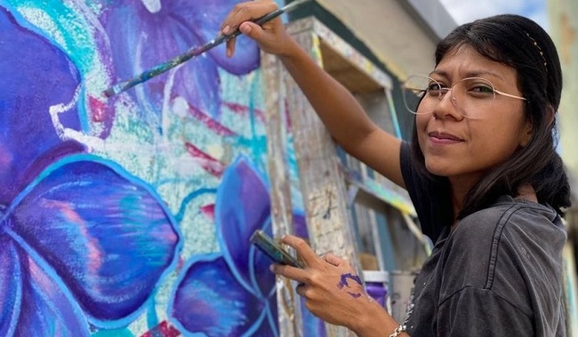 Murales, espacio que aprovecha Iris Broca para promover el cuidado del medio ambiente