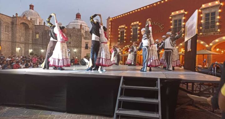 La ENMS UG de Salvatierra realiza 7° Muestra de Teatro