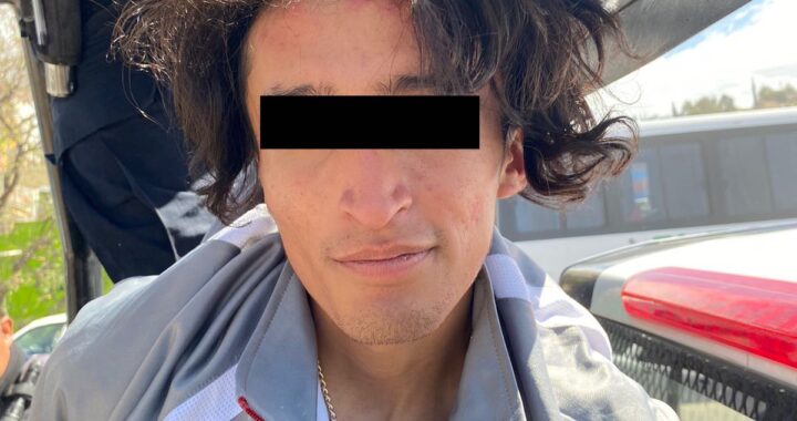 Policías evitan robo en El Encino y detienen a dos jóvenes