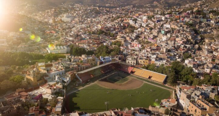 Buscan acercar el beisbol a niños para prevenir el delito