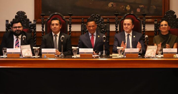 Presentan en UG “La responsabilidad patrimonial del Estado y el error jurisdiccional”, del Dr. Jesús Arellano