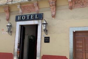 Detectan fraudes en contra de turistas, a través de plataformas de hospedaje