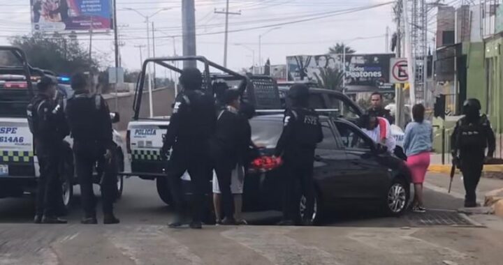 Detienen a dos hombres y a una mujer embarazada por supuesto robo