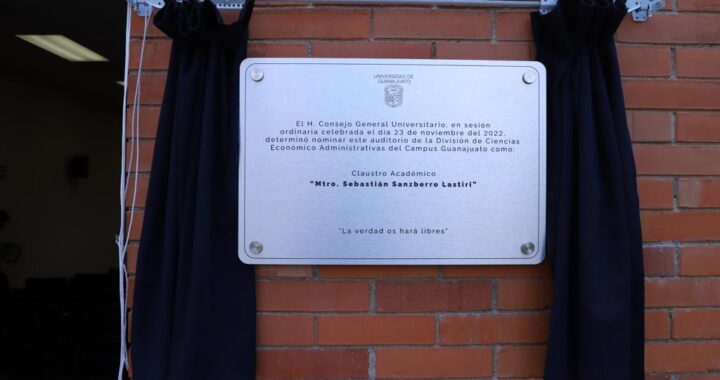 Homenajea UG memoria del Mtro. Sebastián Sanzberro Lastiri: Claustro Académico en DCEA lleva su nombre 