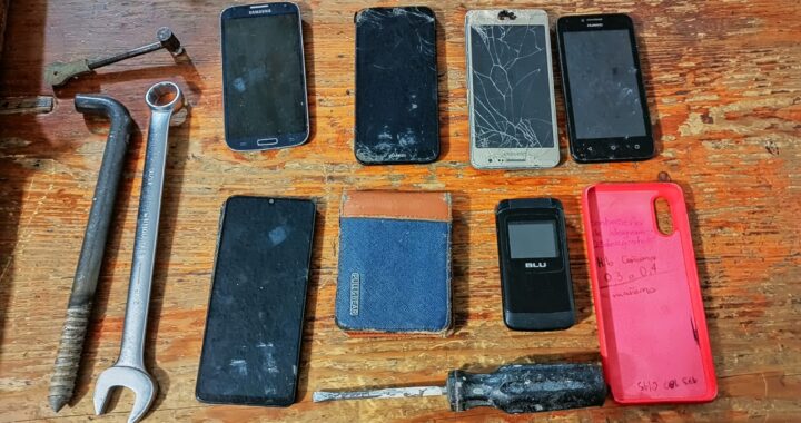 Detienen a sujeto con celulares presuntamente robados