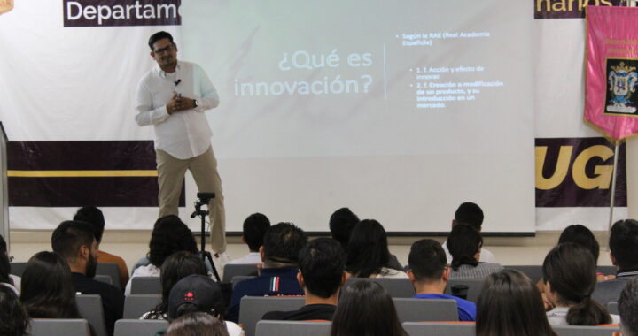 Inspira UG a emprender e innovar en el VIII Seminario de Gestión Empresarial en Yuriria