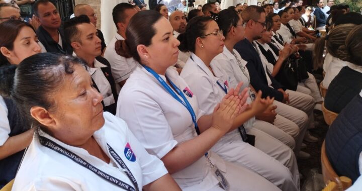 Regularizará actual administración estatal a 8 mil trabajadores de la Salud