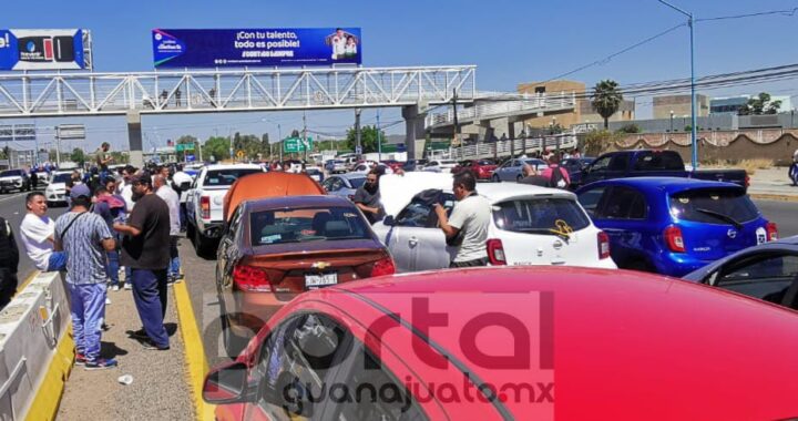 Se quejan taxistas y operadores del servicio privado por multas