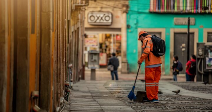 Empresarios capitalinos están obligados a disminuir la contaminación en el Centro Histórico