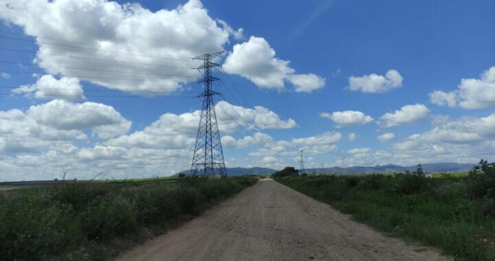 Realiza gobierno municipal, intervención en caminos rurales de la capital