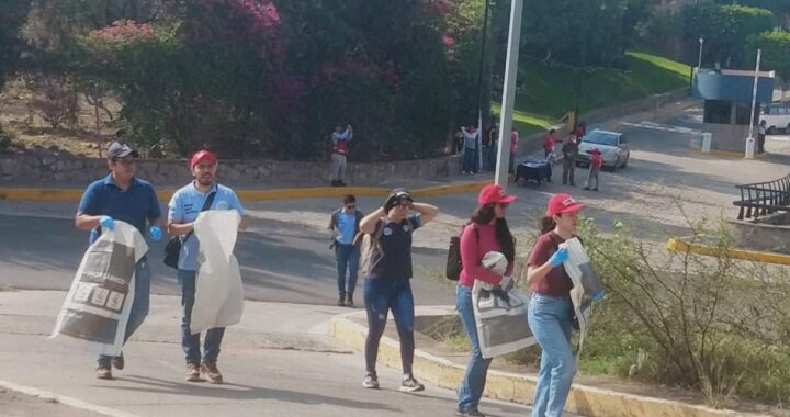 Más de 200 personas recolectan más de 2 toneladas de basura