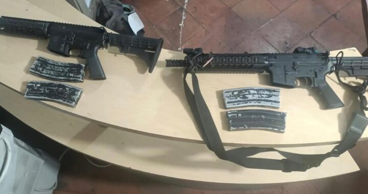 Detienen a taxista por la posesión de armas de grueso calibre