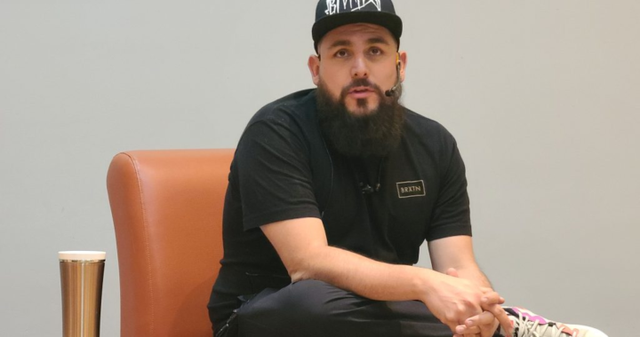 Anima rapero Danger AK segunda fecha de Ritmo sobre Poesía