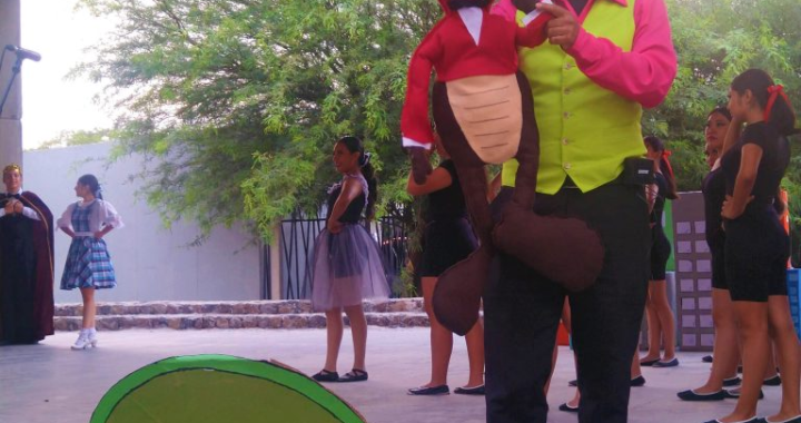 Interpretan estudiantes de diversas escuelas del municipio de Celaya; “Los recuerdos del Grillito” como un homenaje a Francisco Gabilondo Soler, “Cri-Cri”