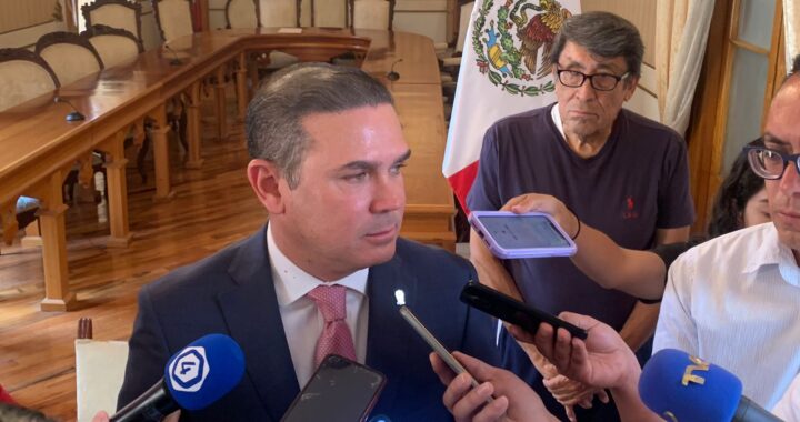 Ofrece Alejandro Navarro disculpas a activista por presuntamente agredirlo