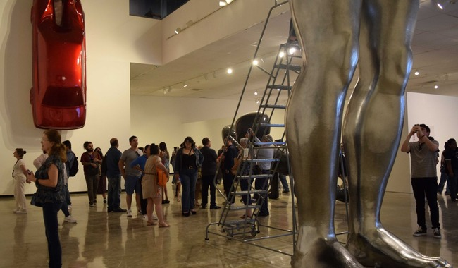 Inaugura Cecut la muestra «David Černý: Rebelión», integrada por piezas monumentales