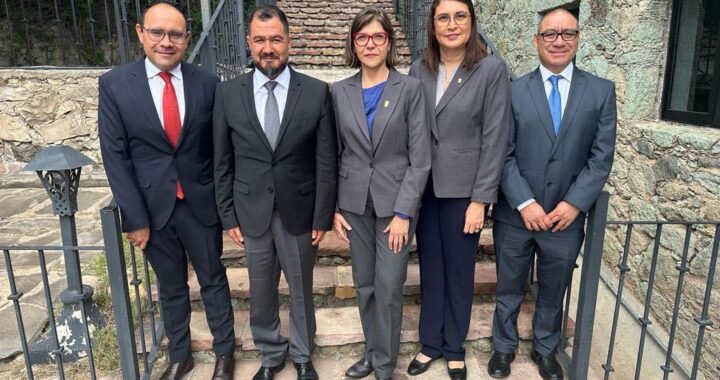 Dra. Claudia Susana Gómez anuncia cambios en el equipo de trabajo de la Rectoría General UG