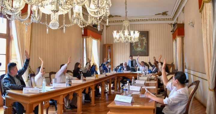 Rechaza Ayuntamiento cerrar bares a las dos de la mañana