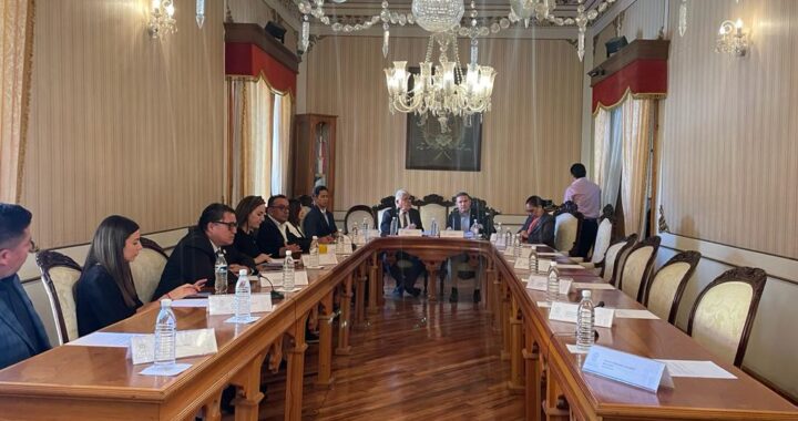 Rinde Alejandro Navarro segundo informe de gobierno en sesión solemne