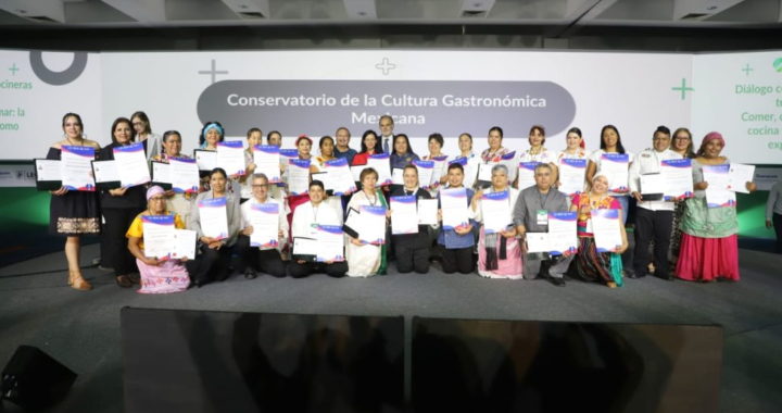 Entrega la SECTUR Guanajuato la Certificación del Estándar de Competencia 1084 “Preparación de Gastronomía Mexicana Popular y Tradicional” a 30 cocineras y cocineros