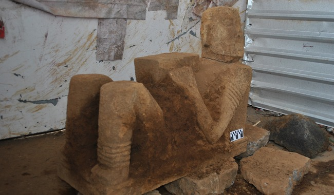 El INAH localiza una escultura prehispánica de Chac Mool en Pátzcuaro, Michoacán