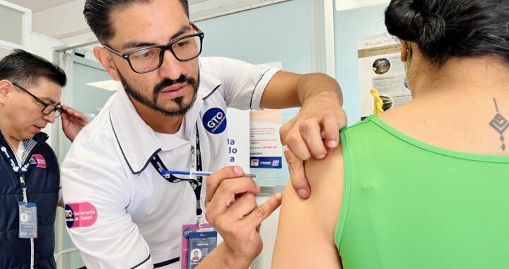 Inicia campaña gratuita de vacunación contra el Covid e influenza en la capital