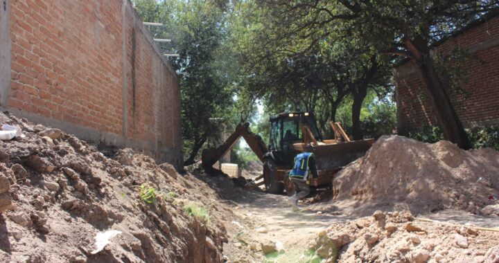 Rehabilitan el drenaje en Los Nicolases; continuarán los trabajos