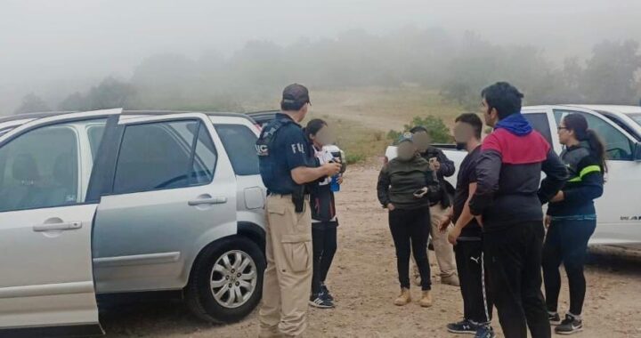 Rescatan a senderistas extraviados en la Sierra de Santa Rosa