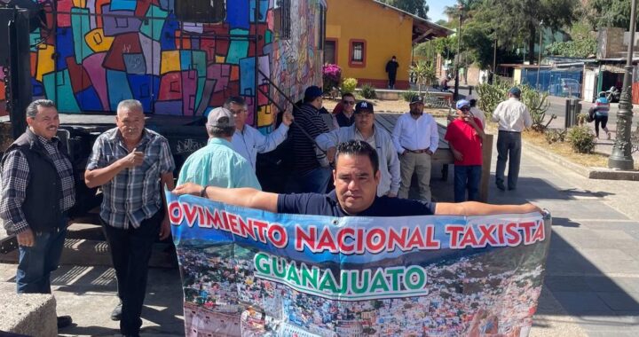 Piden taxistas convencionales que se aplique el reglamento parejo; también para taxis ejecutivos