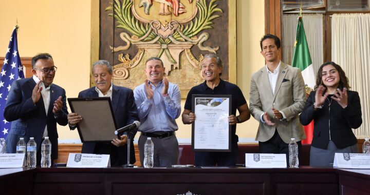 Se reúnen Villaraigosa y Navarro, dos ejemplos de liderazgo e innovación en ciudades capitales