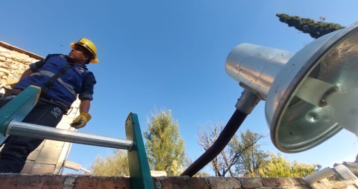 Alumbran Santa Paula por festividades del día de muertos