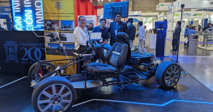 Exhiben proyectos de DICIS en feria UG de innovación industrial 