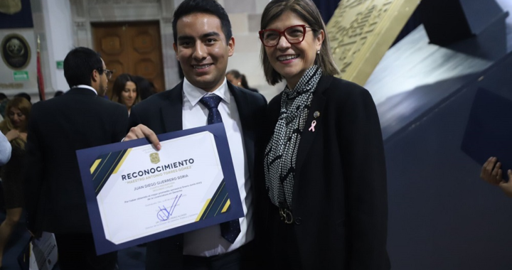UG reconoce la excelencia académica de sus estudiantes en la DDPG
