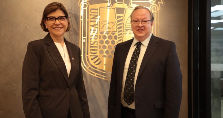 UG y Universidad de Thompson Rivers de Canadá comparten experiencias para impulsar colaboración académica  