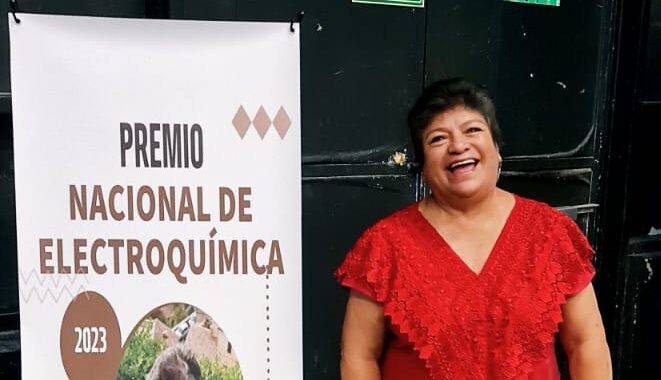 Académica UG es galardonada con el Premio Nacional de Electroquímica 2023  
