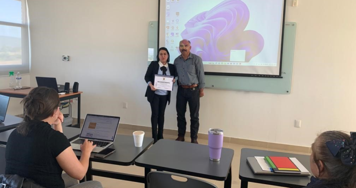 UG realiza taller de revisión de literatura y herramientas de análisis