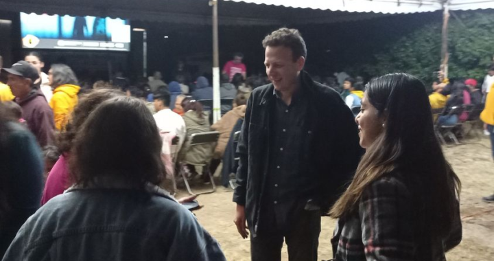 LLEGA A COMUNIDAD RURAL PELÍCULA DE AMAT ESCALANTE