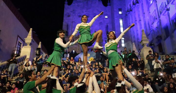 Con más de mil participantes se celebra la 8va. Carrera de las Antenas UG   
