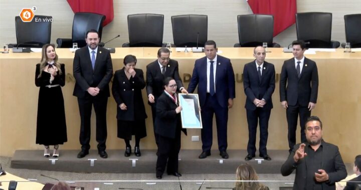 Distinguen con Premios Estatales a integrantes de la comunidad universitaria UG 