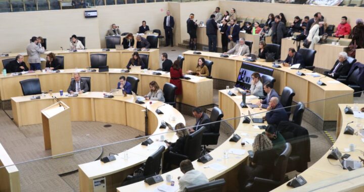 Legisladores no están obligados a renunciar a partidas presupuestales