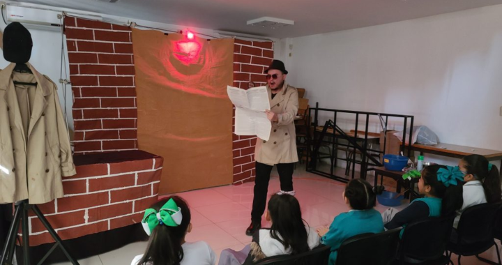 Con teatro científico, inician actividades del programa Las Diferentes Formas de Leer
