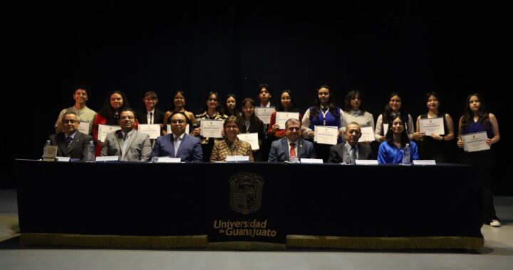 Celebra UG el 79 Aniversario la ENMS Celaya  