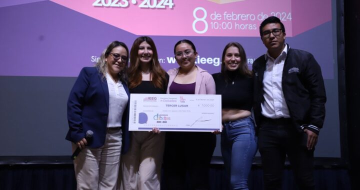 Ganan estudiantes UG tercer lugar en el Laboratorio de Debates 2023 – 2024